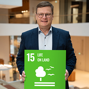 Hannu Pekari EN 300.jpg