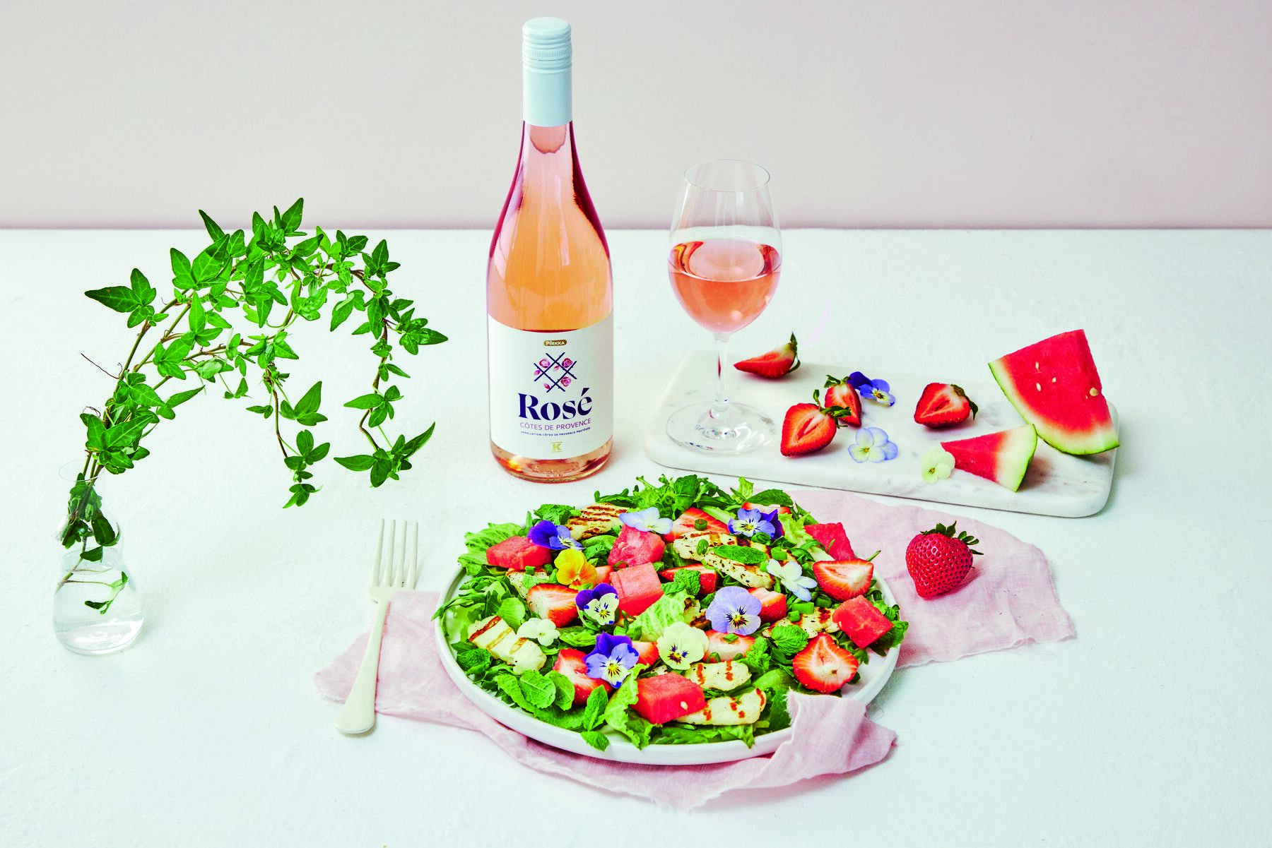 Suomalaiset kirivät roseeviineissä muuta Eurooppaa - Pirkka-viinien  valikoimaan Rosé Côtes de Provence